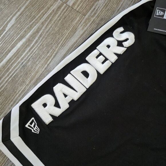 Las Vegas Raiders New Era NFL Shorts Chenille Embrodery Logos Black White XXL LE - Picture 7 of 11